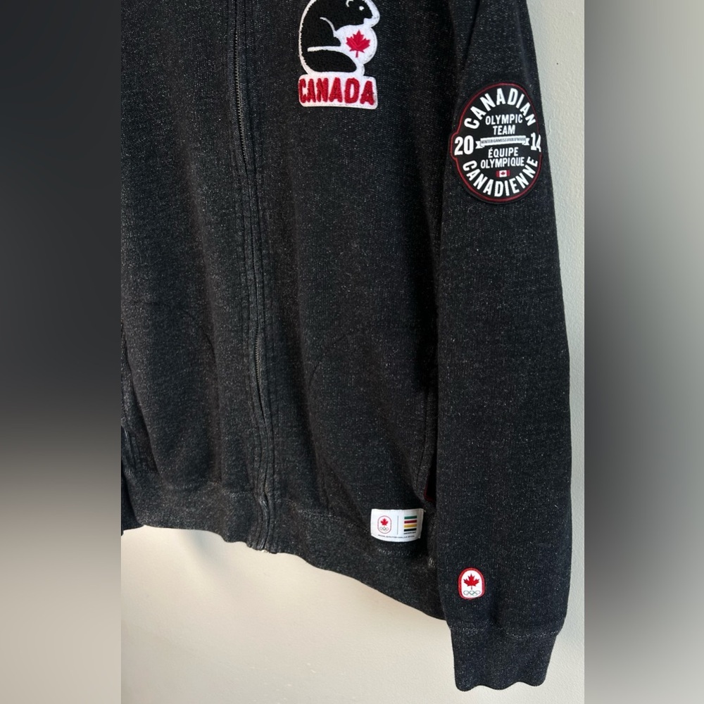 Hudson’s Bay Company Men’s Sweater Size L Full Zip Gray HBC Olympics Canada EUC - Picture 8 of 10